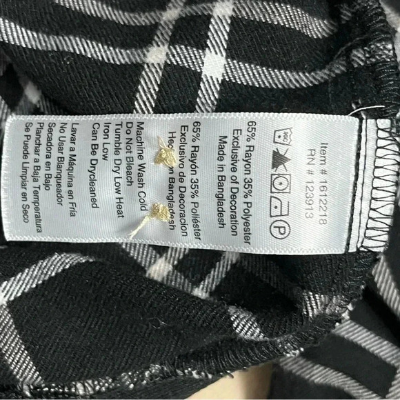 Jachs Girlfriend Button Down Plaid Flannel Size Small - Picture 5 of 5